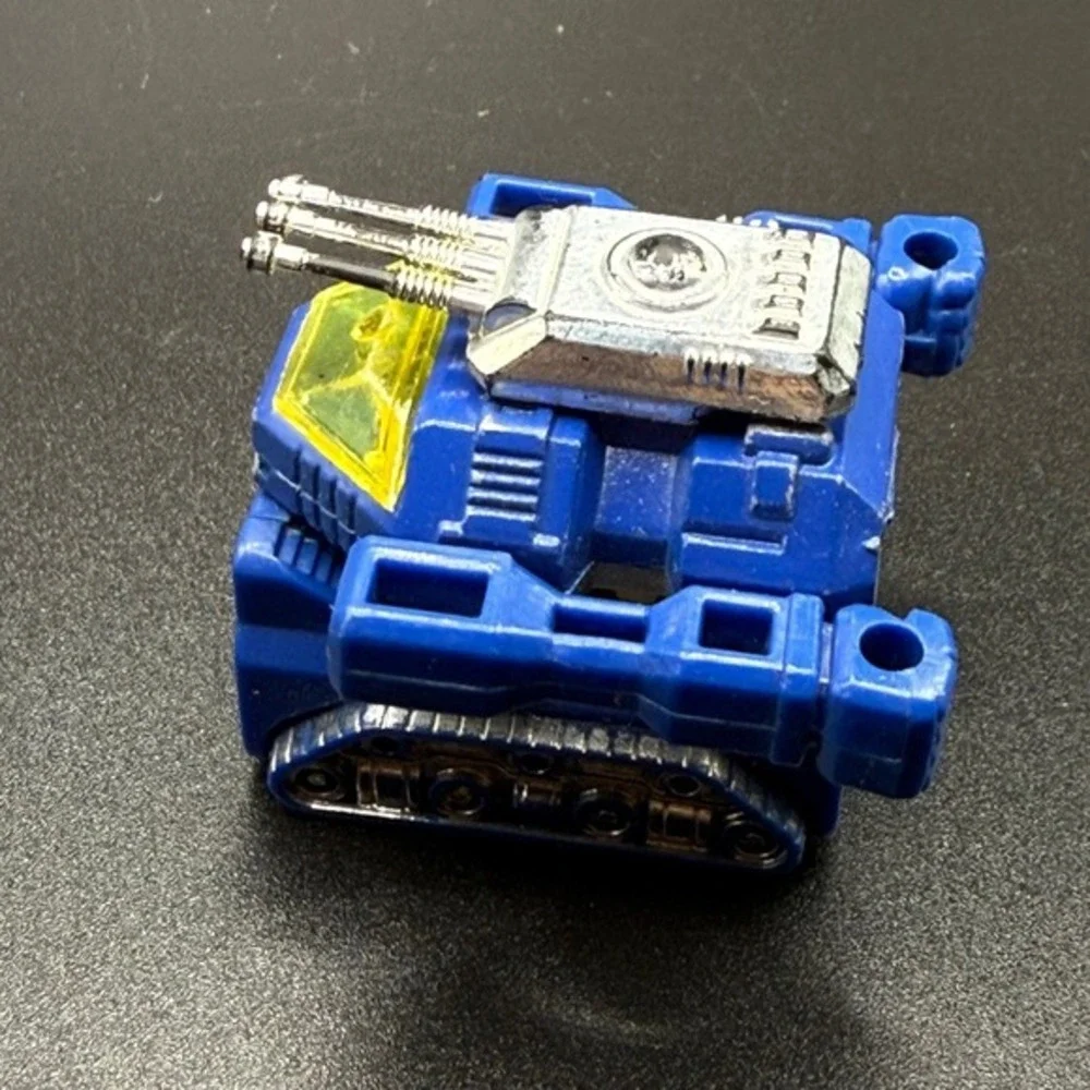 Vintage 1983 Gobots Enemy Tank MR-02 02‎ Blue Robot Bandai Vehicle Toy